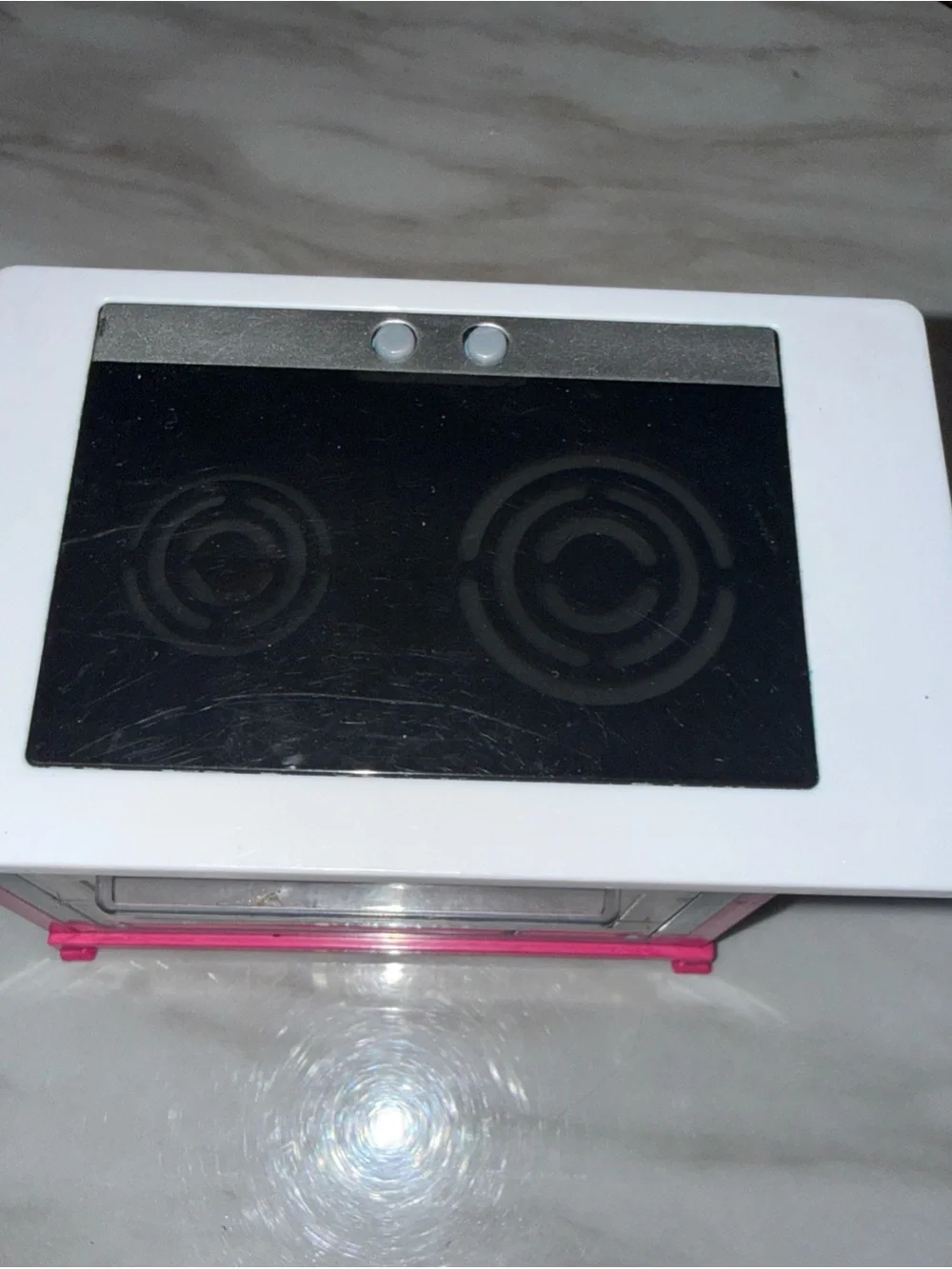 Barbie Dreamhouse stove, oven lights up and makes noise